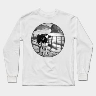 Cow on Farm/Black & white Long Sleeve T-Shirt